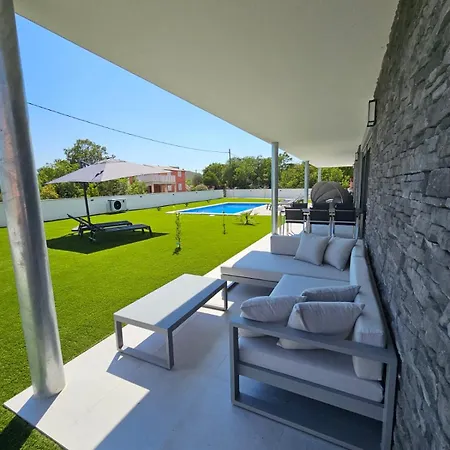 Lux Slatki Villa