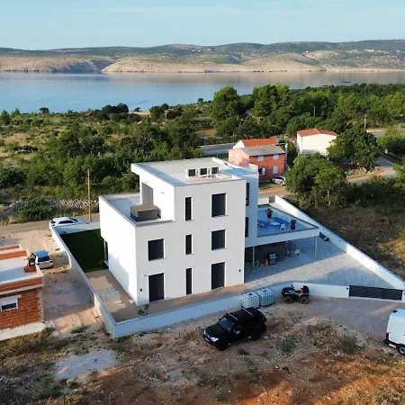 Lux Slatki Villa *
